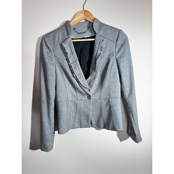 White House Black Market  Gray Blazer fitted ruffle collar sz 2 - Picture 1 of 6
